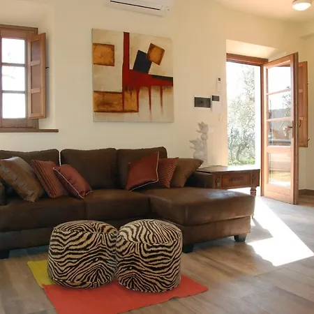 アパート La Libellula- Casale Panoramico Con Piscina In Versilia