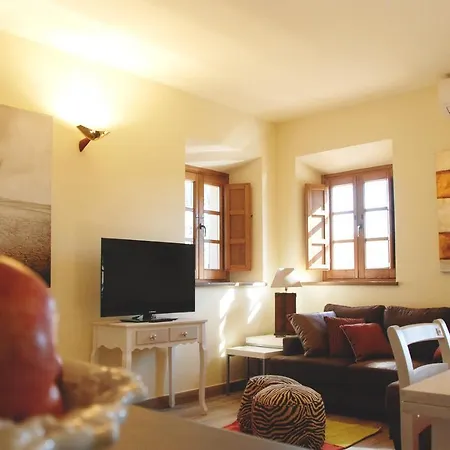 La Libellula- Casale Panoramico Con Piscina In Versilia